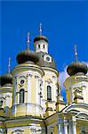 Russland, St. Petersburg. Kuppeln der Kirche Wladimirskij.
