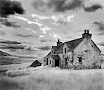 Infrarotbild von einem verlassenen Bauernhof in der Nähe von Arivruach, Isle of Lewis, Hebriden, Schottland
