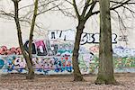 Wand mit Graffiti, Berlin.