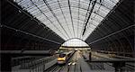 Gare de St Pancras, Londres. Architectes : Alastair Lansley London et Continental Railways, toit original de Barlow et Ordish, toit refurb Pascall et Watson.