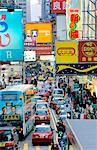 Hong Kong, Kowloon, trafic sur Sai Yeung Choi Street, Mongkok.