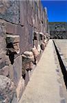 Köpfe im Halbfinale unterirdischen Tempel von Tiwanaku, Close Up