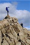 Angleterre, Cumbria. Walkers au-dessus de Great Langdale