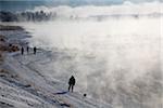 La Russie ; Sibérie ; Irkoutsk ; Vapeur formant sur l'Angara River en raison des températures extrêmes.