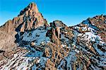 Kenia. Die Schnee bestäubt Gipfeln des Mount Kenya, Afrika s der zweite höchsten Berges.