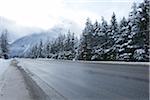 Straßen- und Berg, in der Nähe von Hope, British Columbia, Kanada
