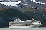 La princesse saphir cruise ship feuilles port à Whittier lié pour les eaux libres de l'automne de Prince William Sound, centre-sud de l'Alaska,