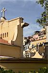 Église et logement, Positano, Amalfi Coast.