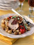 Roulé de veau aux tomates séchées, moutarde traditionnelle et pommes de terre Grenaille