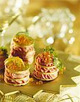 Mini blinis et tarama mille-feuilles