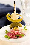 Anchois, cornichon, olive et Guindilla poivre mini brochette
