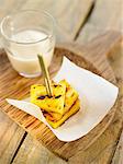 Grilled pineapple brochette and soya-vanilla cream