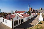 Vieux Fort Constitution Hill Tour de Telkom en arrière-plan, Johannesburg, Gauteng, Afrique du Sud