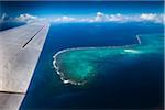 Vue aérienne des îles Ha'apai d'avion DC-3, Royaume des Tonga