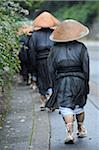 Mönche, die zu Fuß, Japan Kyoto, Kansai Region, Honshu,
