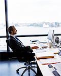 Un homme dans un bureau, Suède.