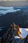 Sonnenaufgang auf der Seilbahn Aiguille du Midi station, Mont Blanc Bereich, Chamonix, französische Alpen, Frankreich, Europa