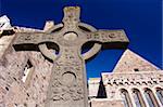 Replica of St. John's cross stands proudly in front of Iona Abbey, Isle of Iona, Innere Hebrides, Scotland, United Kingdom, Europe