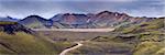 Jokulgilskvisl Tal und Hänge der Berge Kylingaskard und Nordurbarmur, Gebiet von Landmannalaugar, Fjallabak Gebiet, Island, Polarregionen