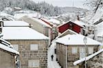 La ville de Montalegre, un matin neigeux. Tras os Montes, Portugal