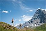 Couple de randonnée, Berense Oberland, sommet de l'Eiger, North Face, Suisse