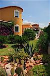 Villa with beautiful garden in Mediterranean style