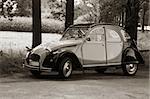 Monochrome picture of a vintage car