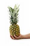 Womans main avec ananas sur fond clair