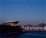 MAC, Niteroi, Rio de Janeiro, 1996. Architectes : Oscar Niemeyer