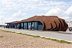 East Beach café, Littlehampton, West Sussex, Angleterre. Architectes : Heatherwick Studio