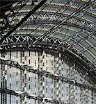 Gare de St Pancras, Londres. Architectes : Alastair Lansley London et Continental Railways, toit original de Barlow et Ordish, toit refurb Pascall et Watson.
