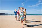 Familie am Strand, Camaret-Sur-Mer, Finistere, Bretagne, Frankreich