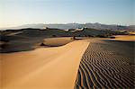 Dunes de sable plat Mesquite, Death Valley, Nevada, USA