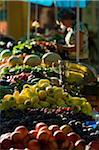 Obst und Gemüse liegt bei Straßenmarkt, Split, Gespanschaft Split-Dalmatien, Kroatien