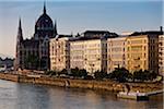 Gebäude entlang der Donau, Budapest, Ungarn