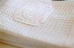 Serviette de bain avec broderie