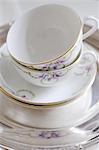 Cups with floral pattern und saucers