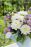 Bouquet de fleurs de trèfle et Dahlia