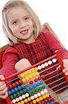 Fille avec abacus sur banc