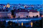 Vltava (Moldau) und Prag bei Nacht, Tschechische Republik