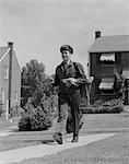 ANNÉES 1950 MAILMAN POSTAL SUBURBAN DE WALKING STREET PORT PRESTATION UNIFORME MAIL