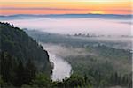 Sunrise und Nebel im Isartal, Wolfratshausen, Isar-Tal, Oberbayern, Bayern, Deutschland