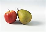 Birne und Apfel rot