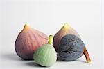 Figs in various stages of ripeness