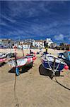 Bateaux de pêche dans le vieux port, St. Ives, Cornwall, Angleterre, Royaume-Uni, Europe