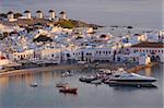 Cinq éoliennes (Kato Mili), vieux port, île de Mykonos ville, Chora, Mykonos, Cyclades, îles grecques, Grèce, Europe
