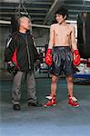 Boxer und Trainer suchen einander