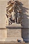 Lecture de la personne à l'Arc de Triomphe, Paris, France