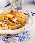 Pasta with mushrooms and ham