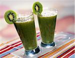 Kiwi and lemon smoothie